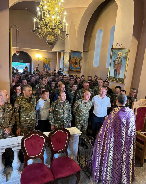 Файл:Встреча армянских военослужащих во Владивостоке (06.09.2022) 3.jpeg