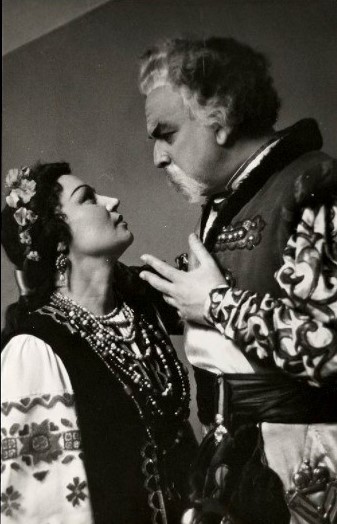 Файл:03 П.Г.Лисициан (Мазепа), Н.П. Соколова (Мария) в опере «Мазепа» Чайковского.jpg
