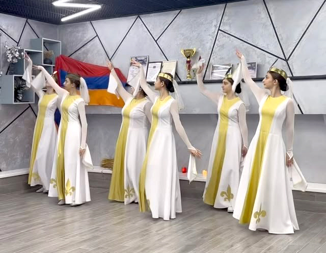 Файл:Танцевальный коллектив «Алашкерт» (Супсех) 7.jpg