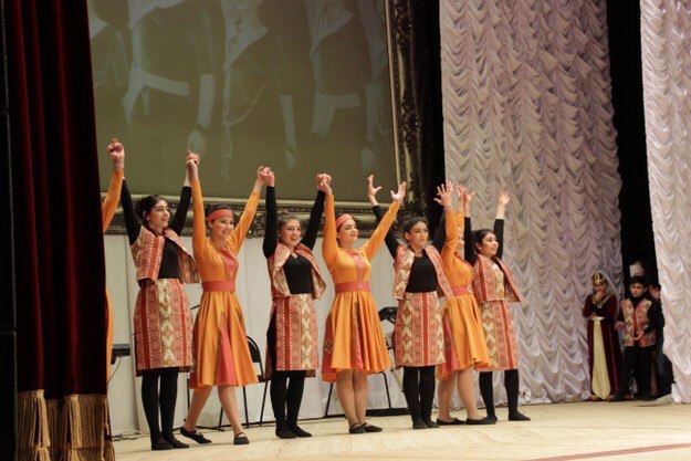 Файл:Ансамбль танца «Киликия» (Домодедово) 25.11.2016-5.jpg