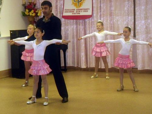 Файл:Руководитель ансамбля «Арцах» (Буденновск) - «Лучший преподаватель года» 2010 - 3.jpg