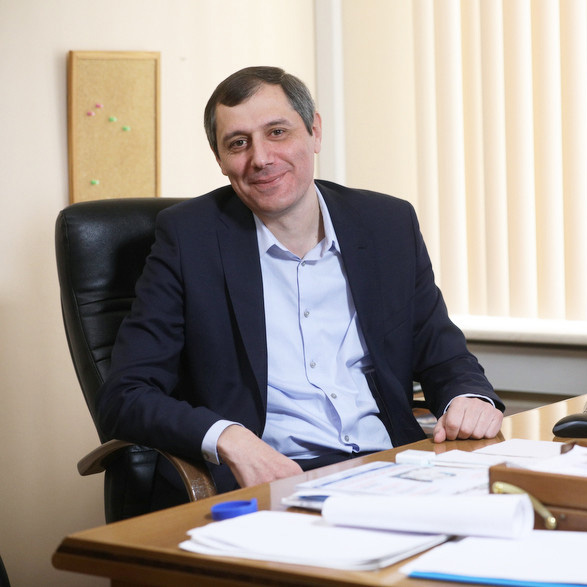 Файл:Avetisyan.jpg