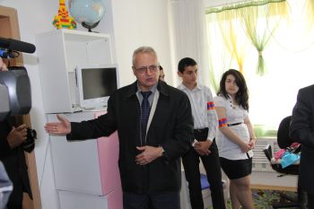 Файл:Воскресная армянская школа (Реутов) 08.09.2012 4.jpg