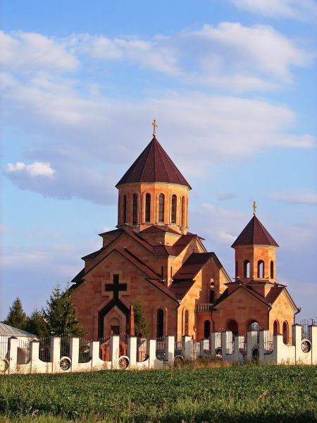 Файл:Церковь Сурб Геворг (Георгиевск).jpg
