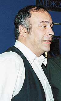 20040416201331 17-airapetian b.jpg