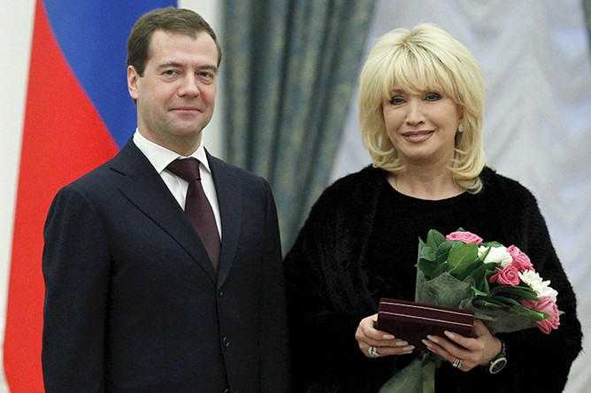 Файл:Аллегрова и медведев.jpg