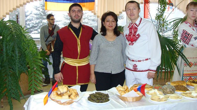 Файл:Мост Дружбы народов. Йошкар-Ола (04.12.2013) -1.jpg