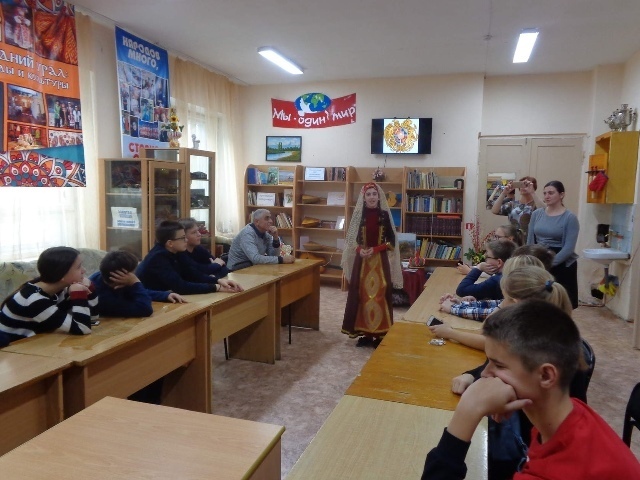 Файл:Клуб армянской культуры «Вернатун» (Каменск-Уральский) 10.02.2021 - 6.jpg