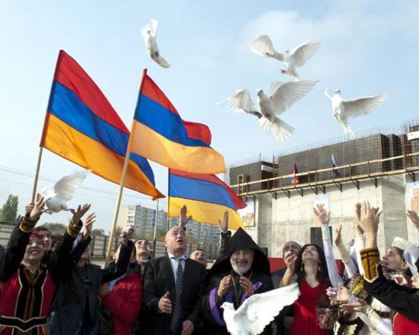 Файл:Волгоградская областная общественная организация «Армянская община» (17.10.2013) 4.jpg