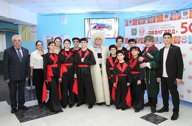 Файл:Хореографический ансамбль «Арин-Берд» (Томск) 4f.jpg