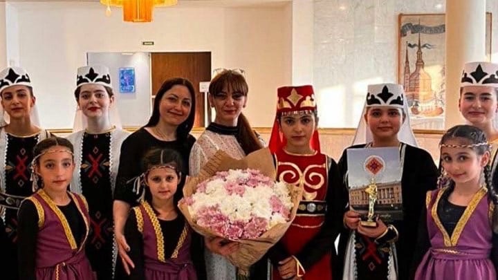 Файл:Ансамбль «Аргишти» (Тольятти) 02.01.2022 - 2.jpg