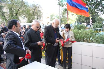 Файл:Воскресная армянская школа (Реутов) 08.09.2012 7.jpg