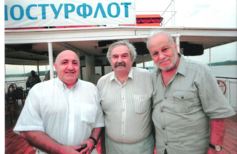 Файл:Касемян А,Баграмян И.,Киркоров Б..jpg