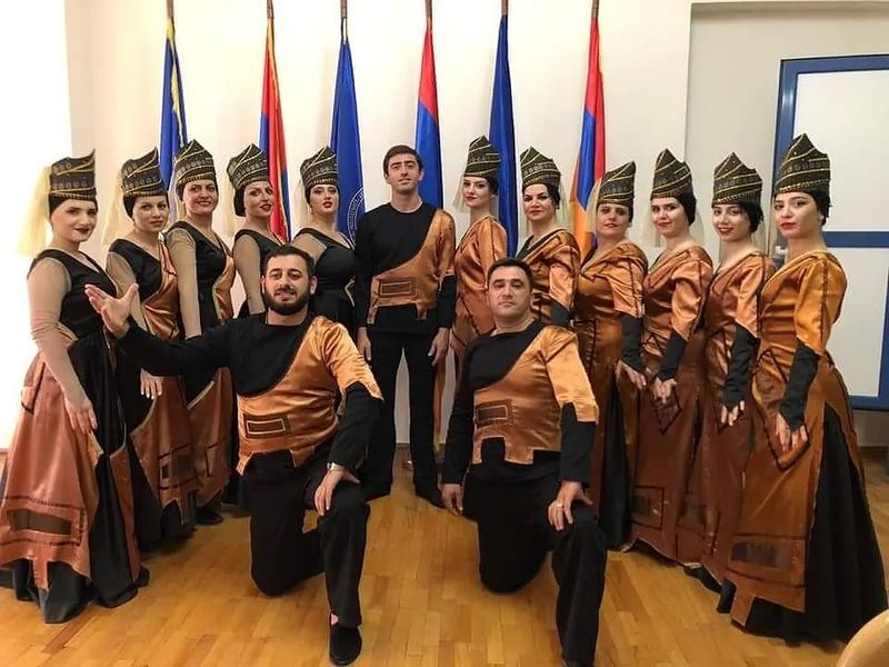 Файл:Школа народного танца «Айк» (Волгоград).jpg