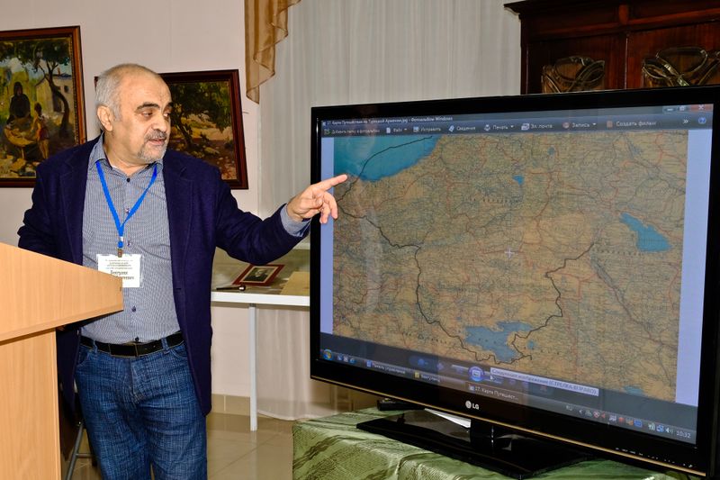 Файл:DSCF5500Конференция 240 летия Нахичевани.jpg