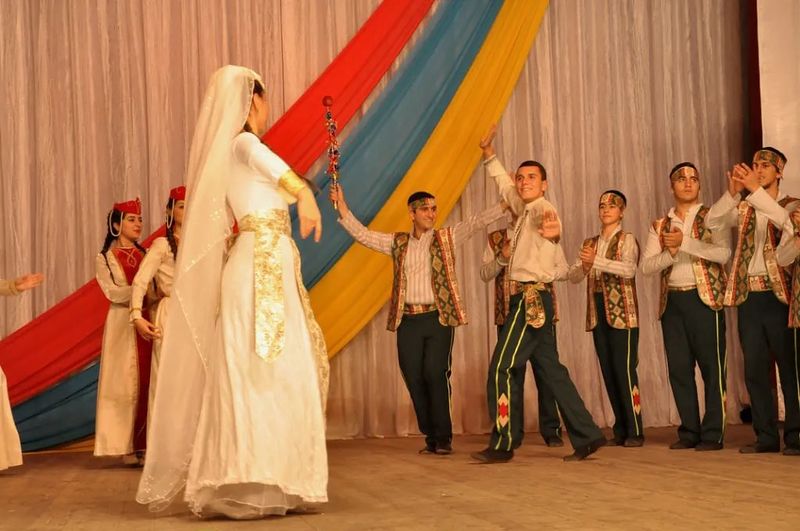 Файл:Ансамбль «Наири (Ставрополь) 01.11.2014 4.jpg