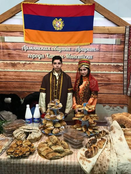 Файл:Армянская община «Арарат» г. Ханты-Мансийска.jpg