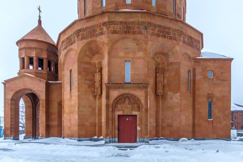 Файл:Церковь Сурб Аствацацин (Саратов) фрагмент.jpg