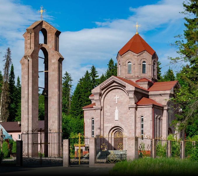 Файл:Церковь Сурб Григор Лусаворич (Ижевск).jpg