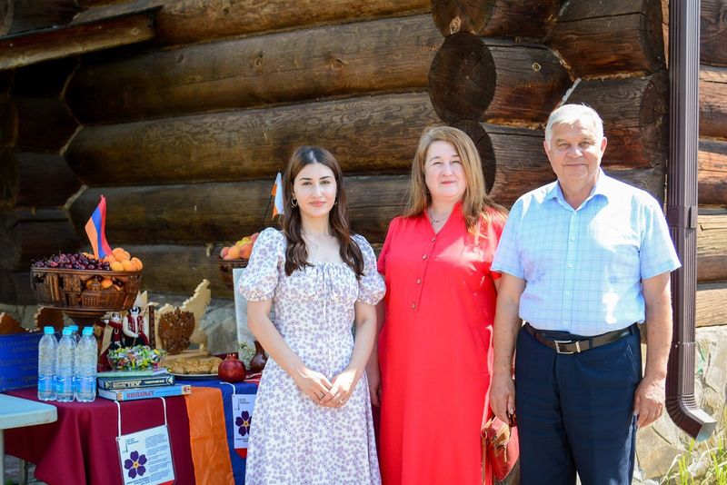 Файл:Праздник Вардавар. Саранск. 28.06.2023 1.jpg