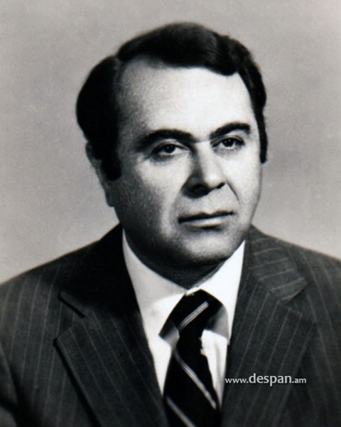 Файл:Анатолий Мкртчян2.png