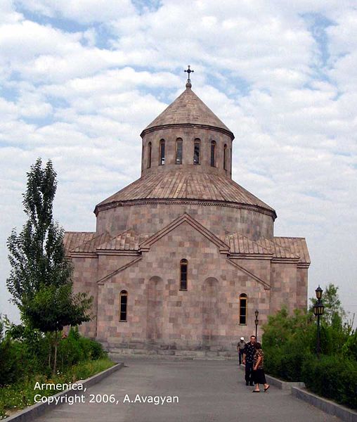 Файл:Церковь Св. Саргис 1998 г.jpg