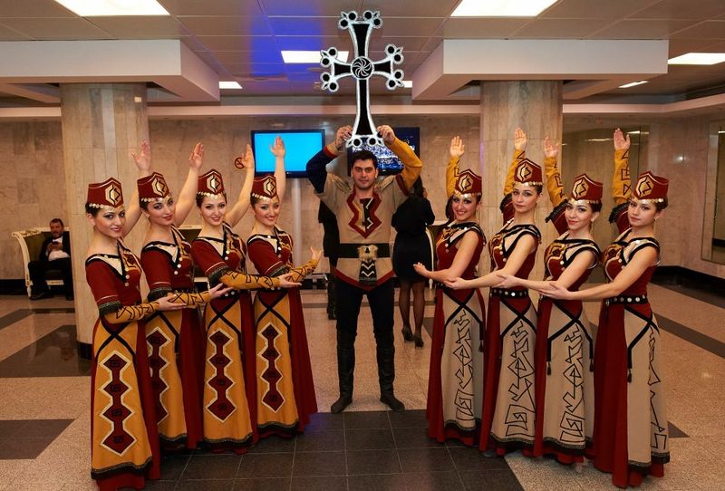 Файл:Хореографический ансамбль «Айаса» (25.04.2013).jpg