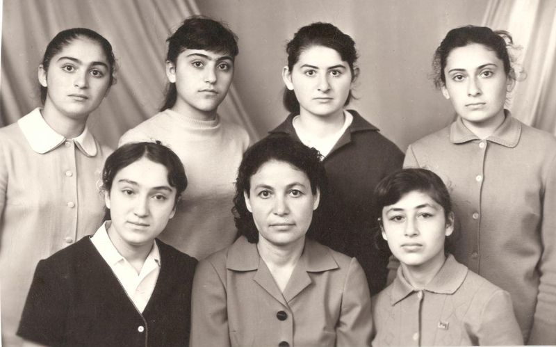 Файл:С учениками. 1968 г..jpg