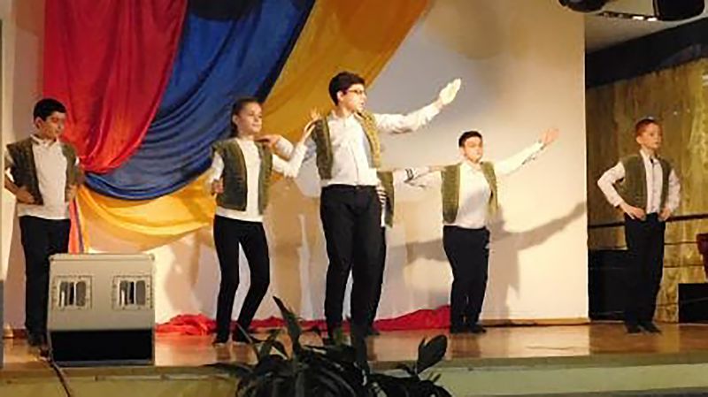 Файл:Детский ансамбль «Урарту». Ижевск.jpg
