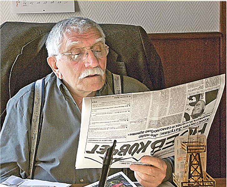 Файл:Газета «Ноев ковчег» (Москва) Джигарханян.jpg