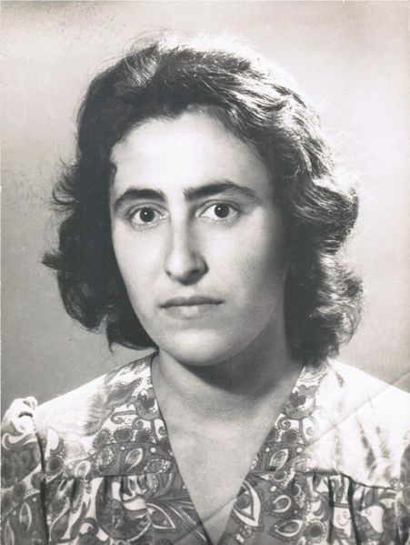 Файл:04. Выпускница РГПИ. 1975.jpg