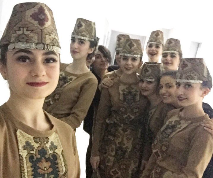 Файл:Вокально-хореографический Ансамбль «Арагац» (Пенза) 05.05.2017-1.jpg