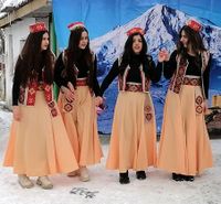 Танцевальный коллектив «Назели» (Татарстан).jpg