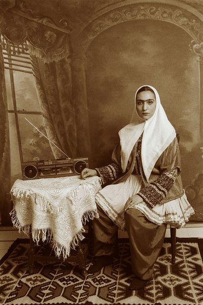 Файл:Shadi Ghadirian4.jpg
