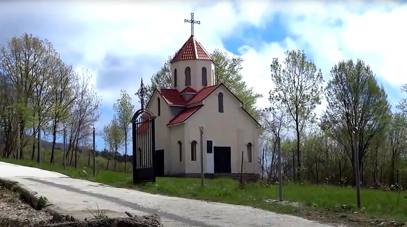 Файл:Церковь Сурб Саркис (Лазаревское) 0.jpg