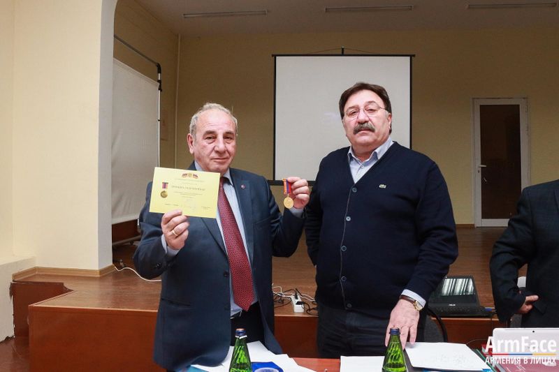 Файл:Георгий Сафаров и Михаил Бейрюмов.jpg
