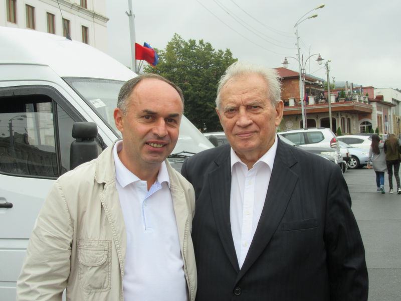 Файл:93Бегларян Ашот Эрнестович.JPG