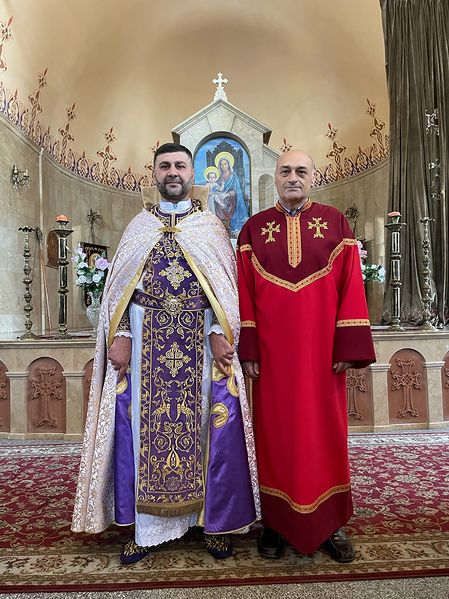 Файл:Настоятель Иерей Тер Гевонд 2.jpg