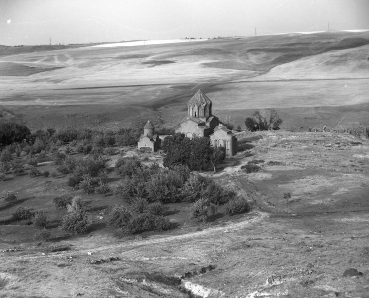Файл:Хачатурян Вачик Седракович Marmashen 1987.jpg