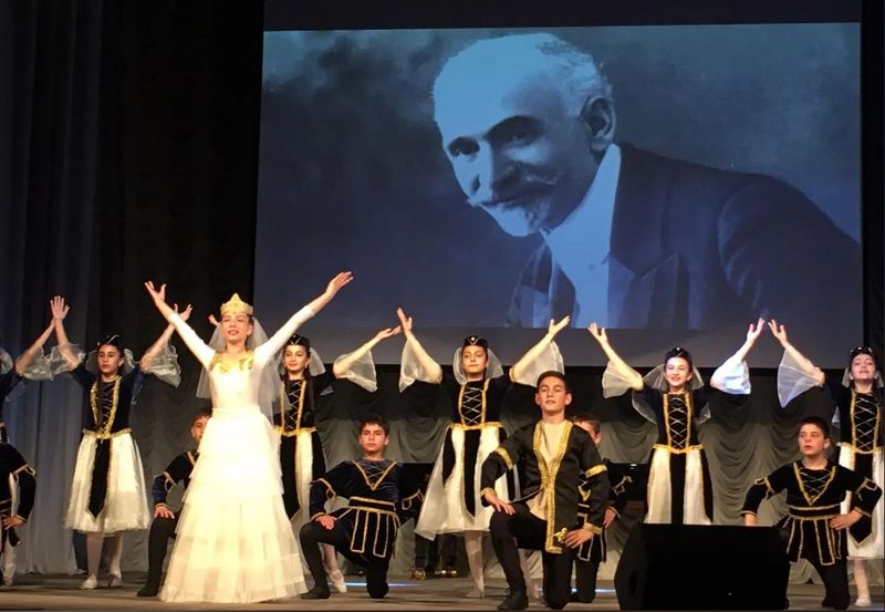 Файл:Ансамбль «Наири (Ставрополь). 28.03.2019.jpg