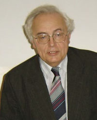 Uluxanov.jpg