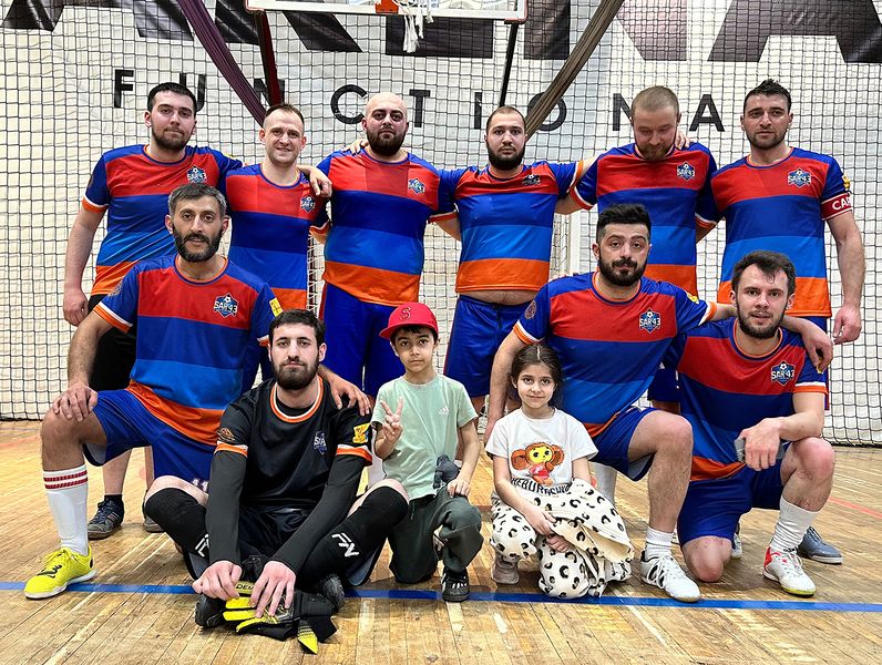 Файл:Футбольная команда «САР-43» (Киров) 19.04.2025.jpg