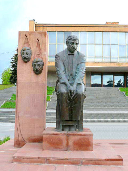 Файл:Фрунзик Мкртчян 7776.jpg