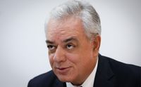 Карапетян Юрий Лазаревич.jpg