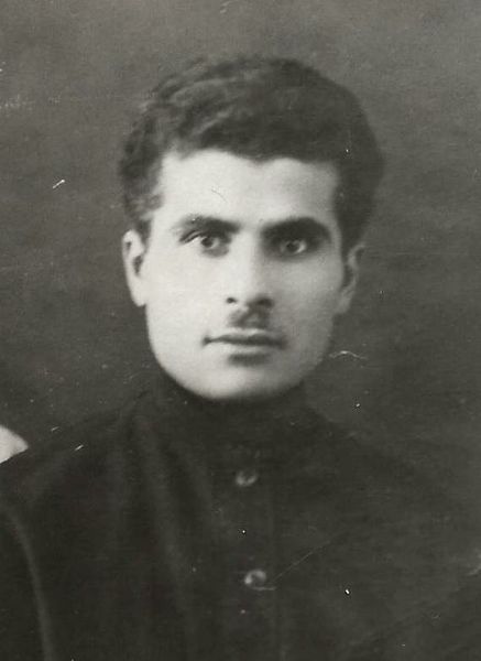 Файл:В.Г.Чинчян 1924-1927гг. Чалтырь.jpg