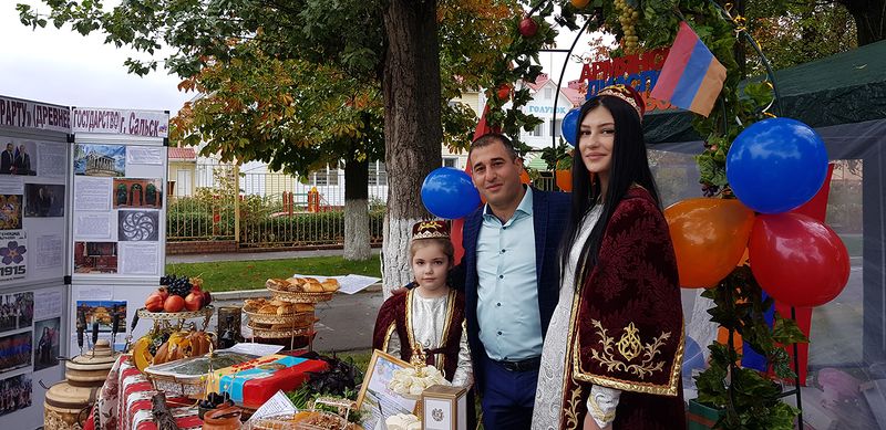 Файл:Национально-культурная автономия «Урарту» (Сальск) 28.09.2019-3.jpg