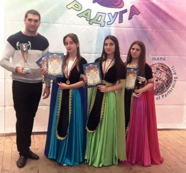 Файл:Танцевальный коллектив «Арев» (Рассвет) 2018-1.jpg