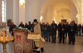 Члены Армянской общины г. Ухты на поминальной службе по жертвам землетрясения 1988 г..jpg