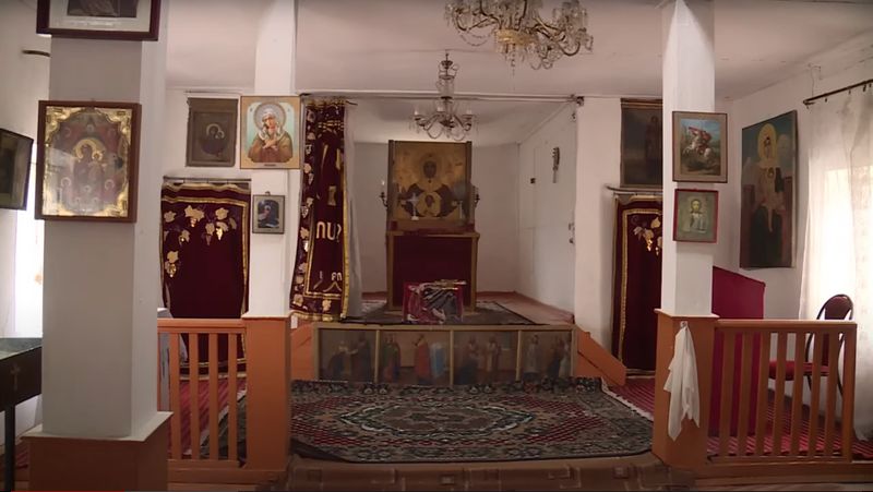 Файл:Интерьер церкви Сурб Хач (Буденновск).jpg