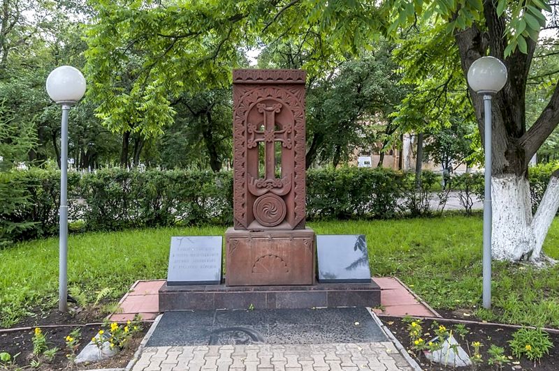 Файл:Хачкар в Вологде (25.06.2012)-4.jpg